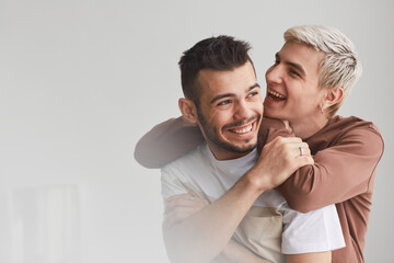 男男交友软件与Blued翻咔Grindr对比主题轮播配图